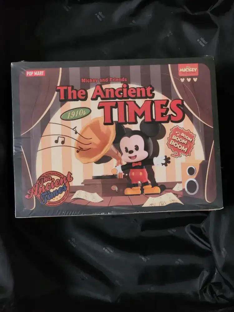 POP MART MICKEY N FRIENDS