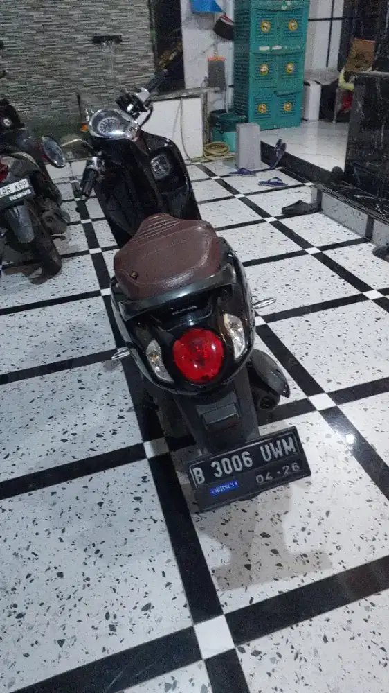 Saya mau jual motor scoopy