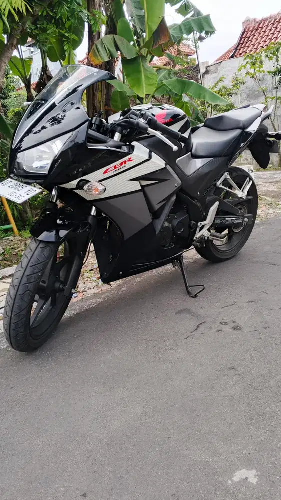 Cbr 150 2015 kilometer 900 perak
