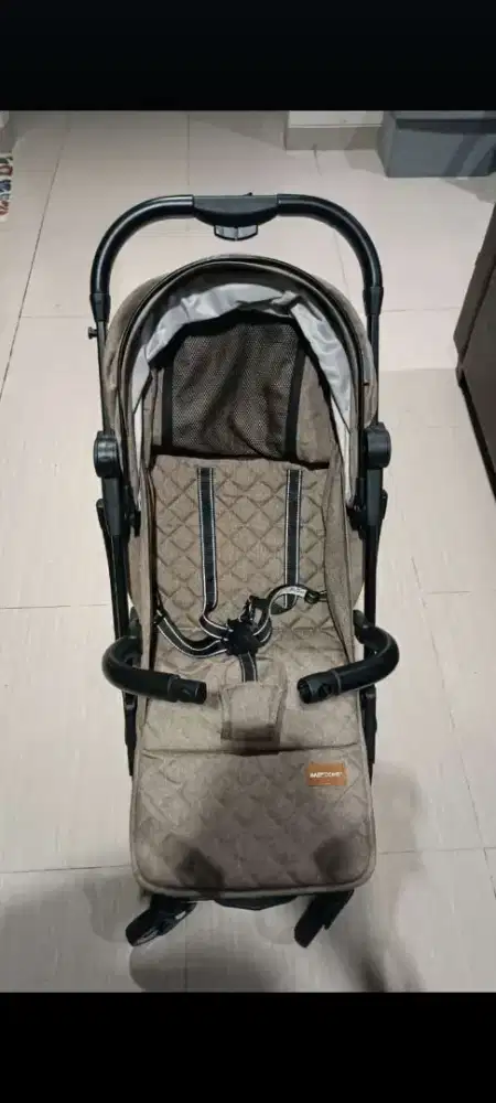 Menjual strolerre bayi