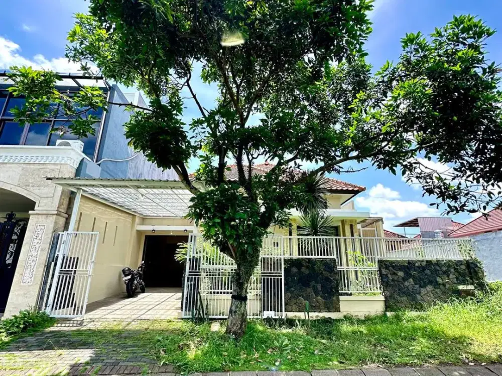 Dijual dan Disewakan Rumah Megah Sangat Terawat di Araya, Blimbing Malang Kota