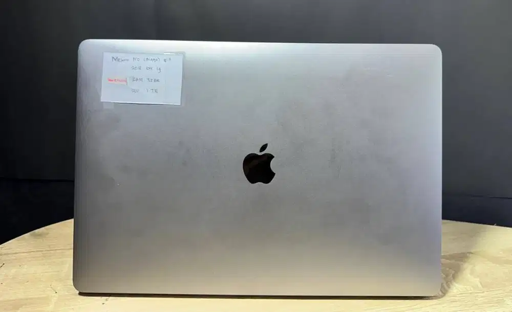 Macbook Pro 2018 I9 RAM 32GB//1TB Touchbar Normal semua