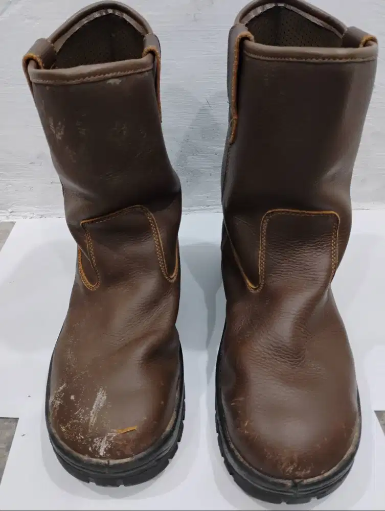 sepatu safety crusher ukuran 10