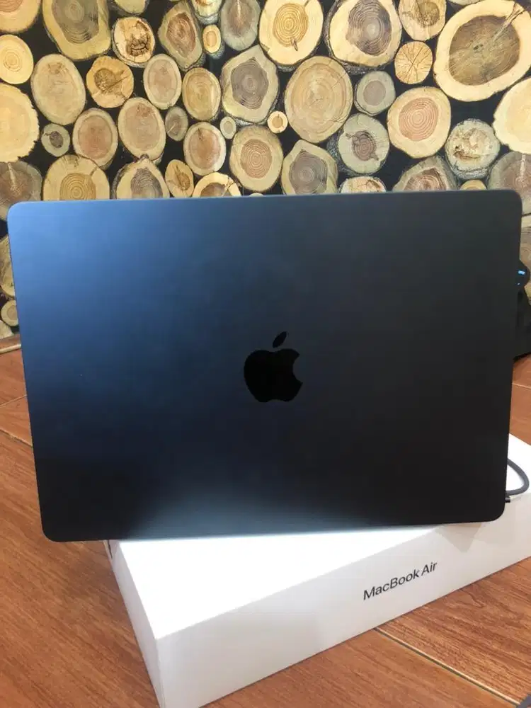 MacBook Air M2 8/256gb ibox