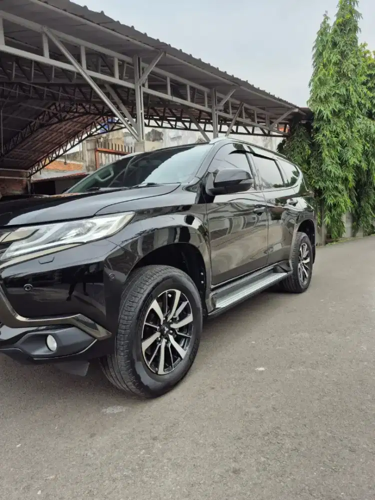 Pajero dakar 4x4 at 2018 hitam