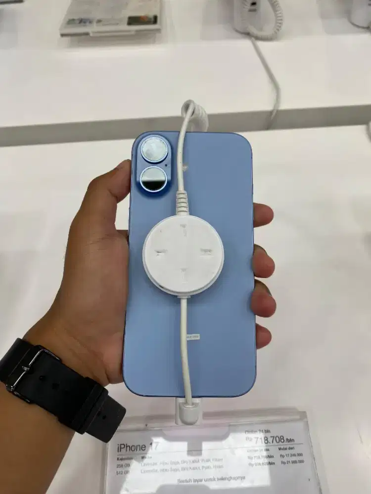 KREDIT IPHONE 17 BASIC MIST BLUE