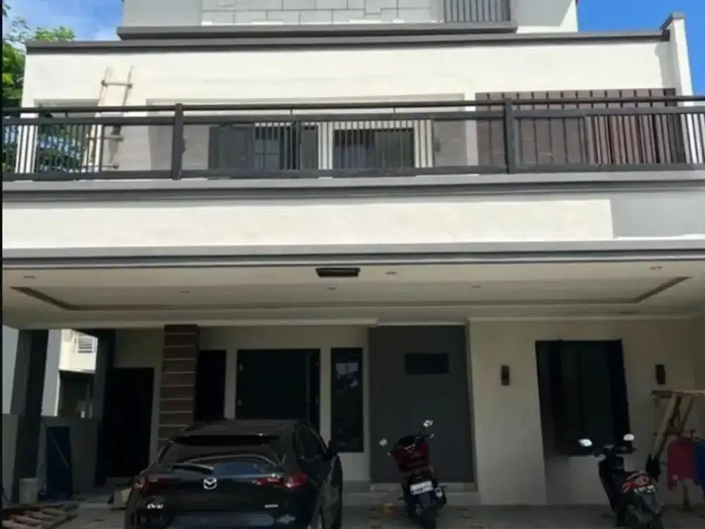 TURUN HARGA SPESIAL!! RUMAH BARU DI THE ICON BSD DESAIN MODERN, LUAS DAN BERGENGSI