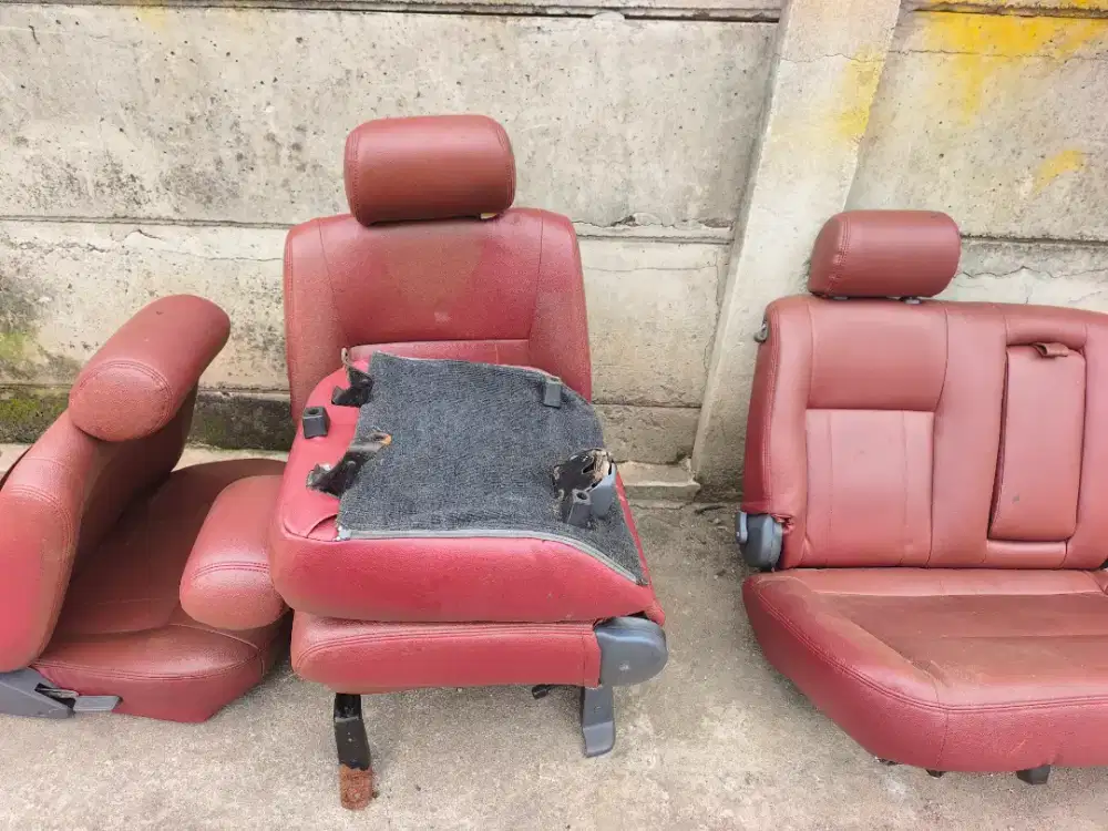 Jok depan dan baris kedua kijang kapsul lgx 1997-1999