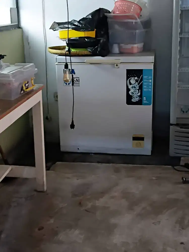 freezer gea 350 L pakai blm lama
