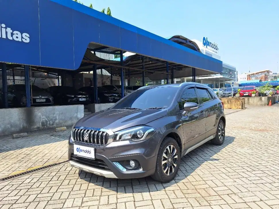 LOW DP Suzuki SX4 1.5 S-Cross Bensin-AT 2022 RKH