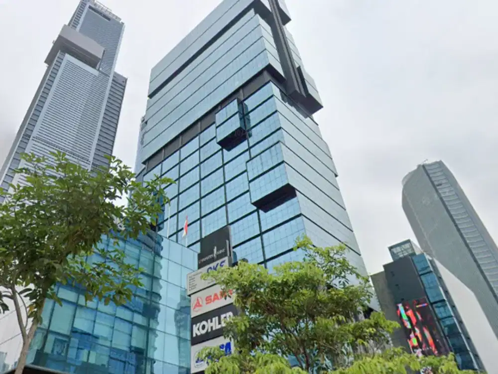 Sewa Kantor UOB Plaza 731 M2 Semi Furnished Area Thamrin Dekat Akses MRT