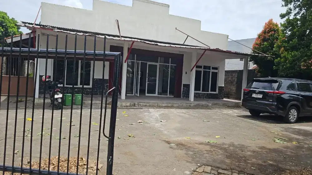 DISEWAKAN RUKO EXS EXSPEDISI LUAS SELANGKAH KE BINTARO TANGSEL