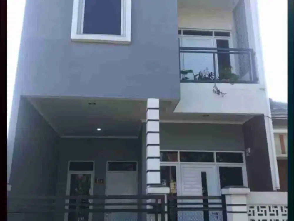 Di Jual Rumah Dua Lantai Siap Huni Di Komplek Gba 2 Ciganitri