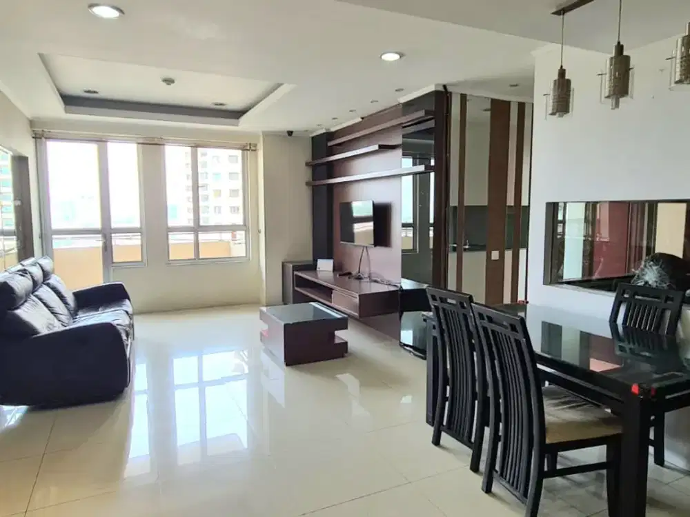 Apartemen Dijual / Disewakan  Paladian Park , Kelapa Gading 3 BR Luas 140
