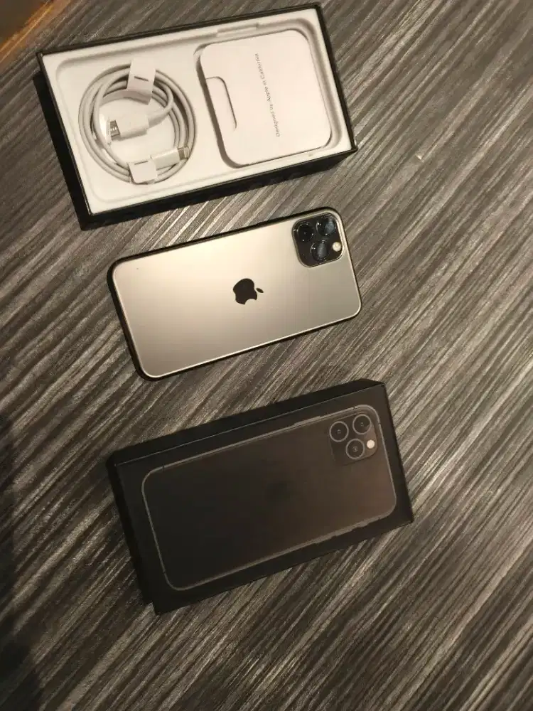 Iphone 11 pro max 256gb usai apple baru