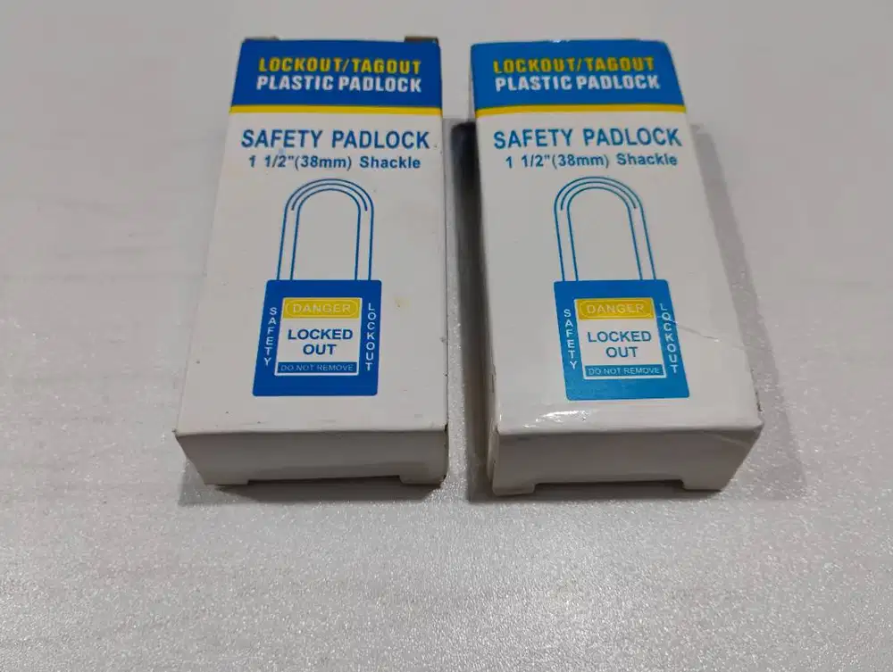 loto padlock warna merah