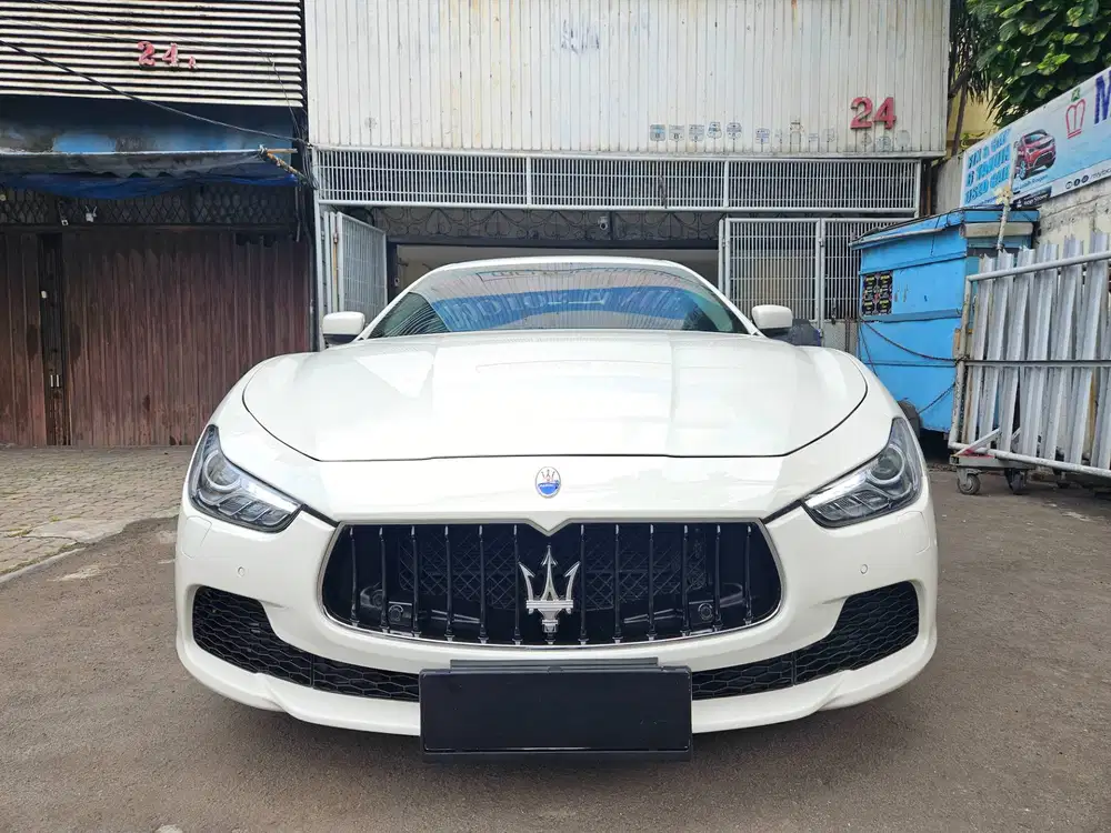 Antik 9 rb km Maserati Ghibli 3.0 V6 2015 nik 2014 putih white bagus