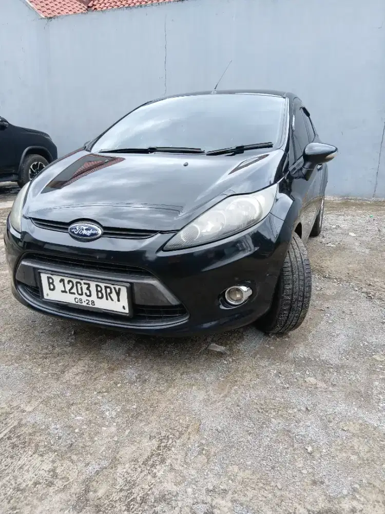 Ford Fiesta 2013 Bensin 1.4 MT