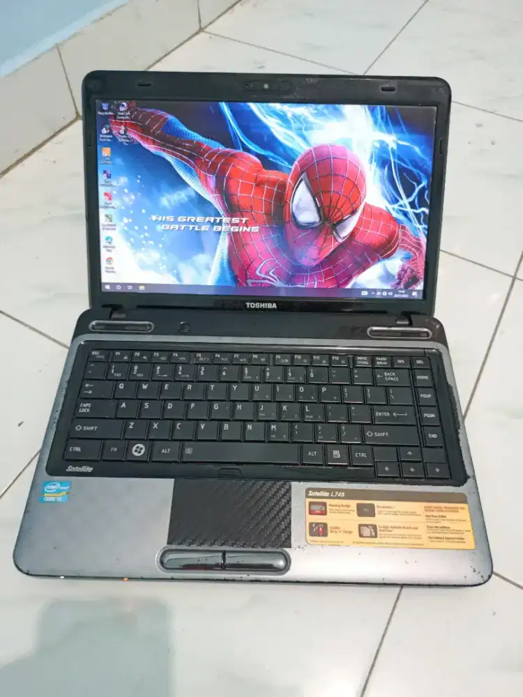 Laptop Toshiba Intel core i3 game editing btrai awet
