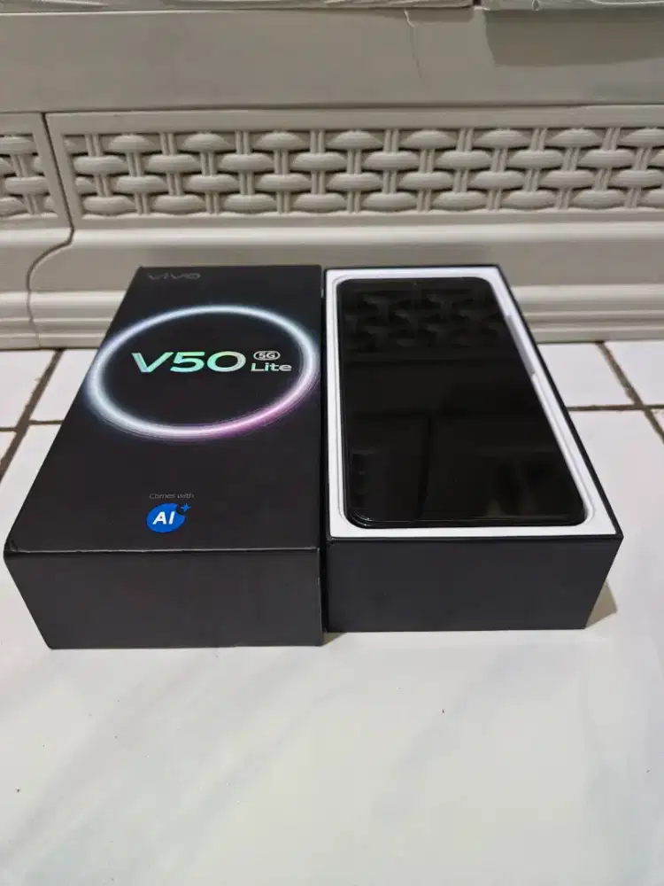 Vivo v50 lite 5g 8/256