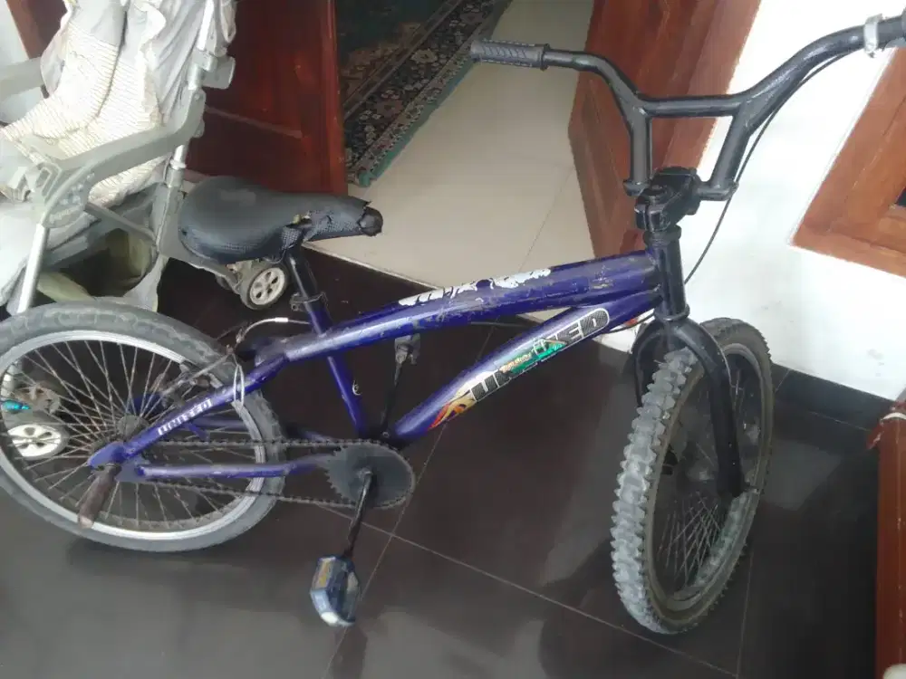 Sepeda BMX UK 20 siap gowes