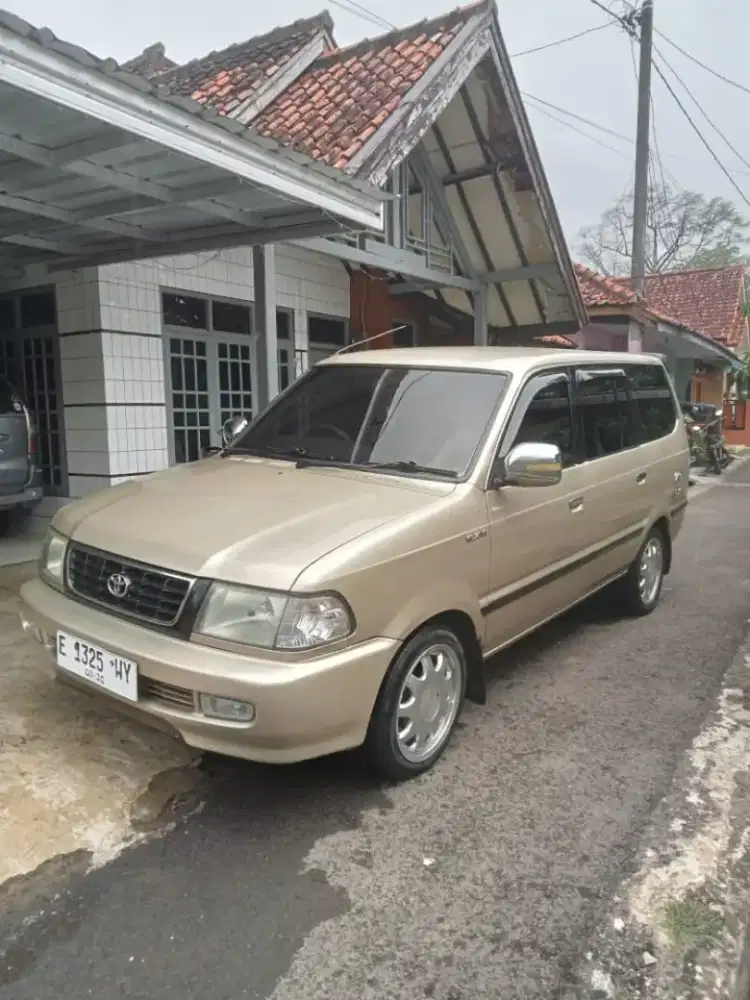 Kijang LGX efi tahun 2001