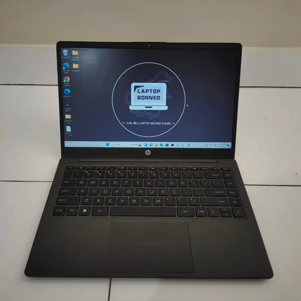 LAPTOP HP 14 AMD RYZEN 3 7000 RAM 8GB SSD 256GB PERFORMA KENCANG