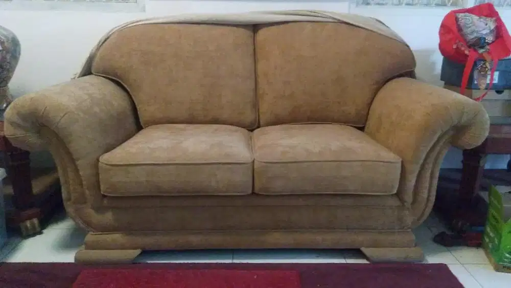 Dijual sofa panjang 2-3 dudukan (nego)