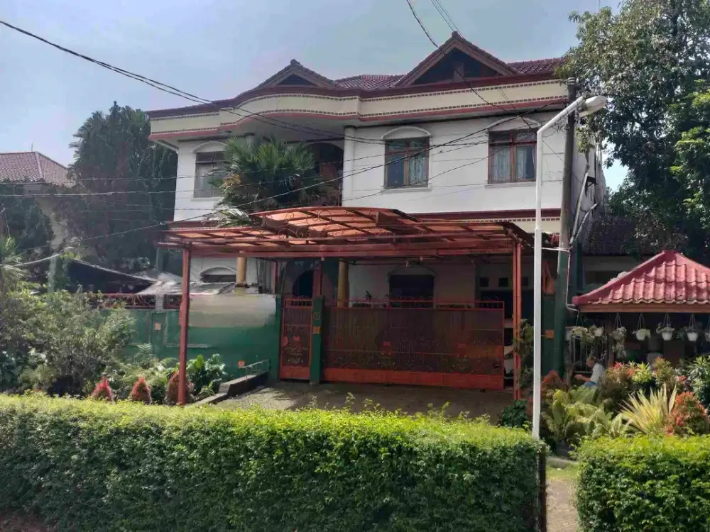 DIJUAL RUMAH GEDE DI JL PAKUAN INDAH CIHEULET, DAERAH KAMPUS PAKUAN, SEBELAH VILLA DUTA & DEKAT KE JL PAJAJARAN