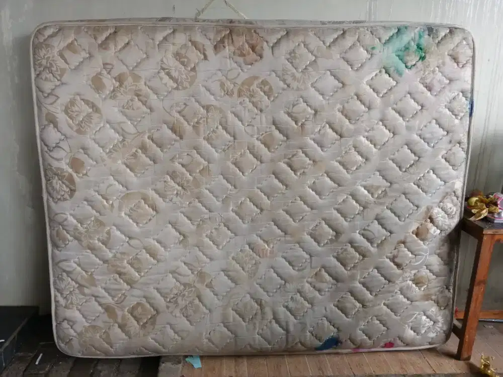 Kasur springbed merk EIFFEL