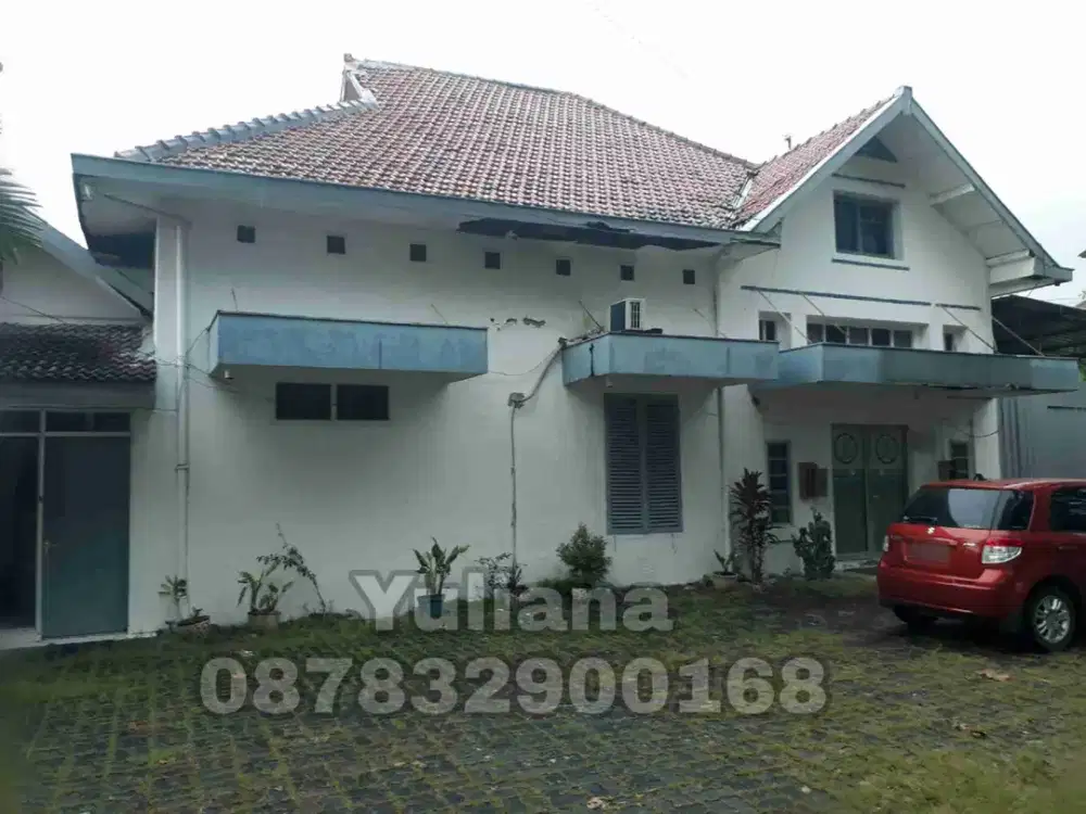 Dijual Cepat Rumah Bangunan lama , posisi Hook Tengah Kota , Semarang