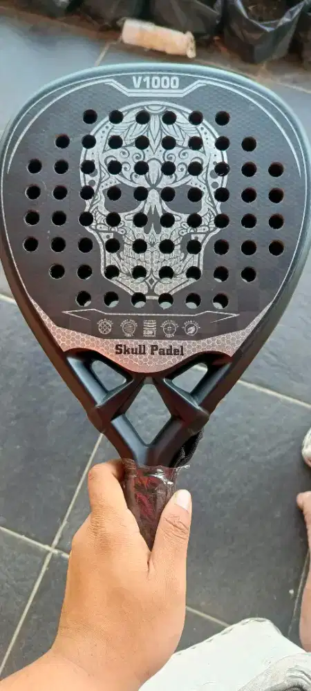 Dijual Padel Raket Skull V1000 gold n white