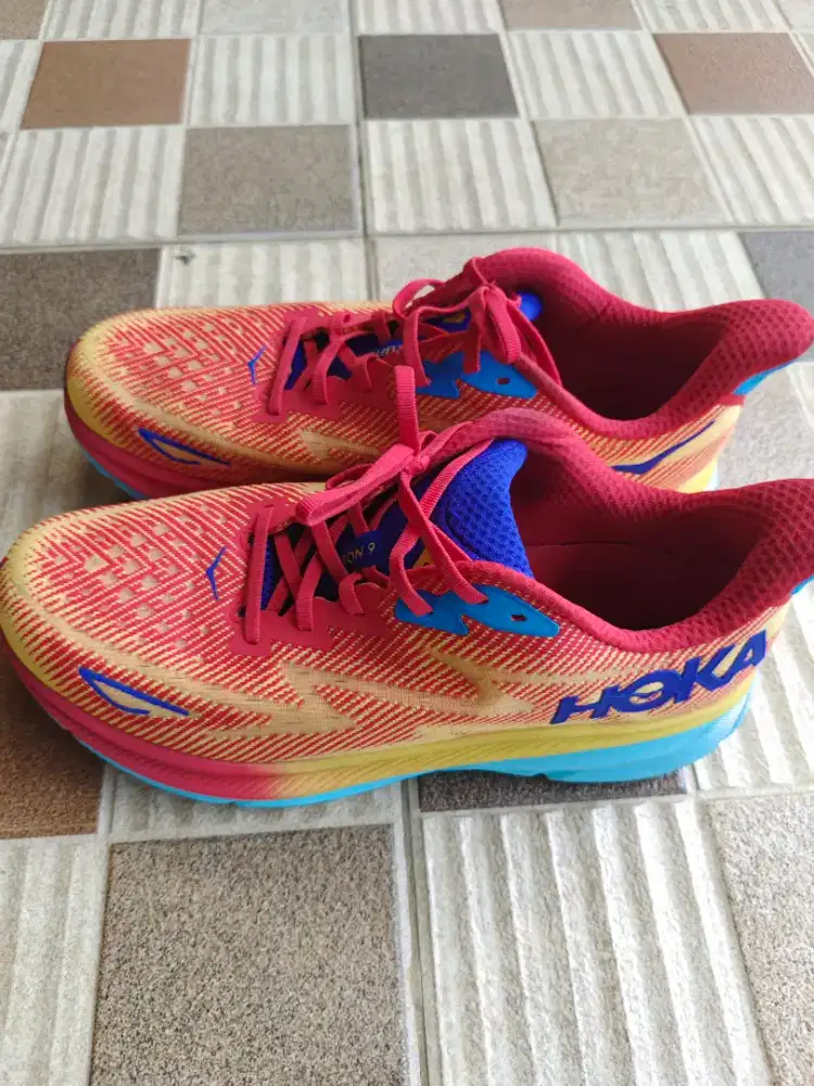 Sepatu HOKA original