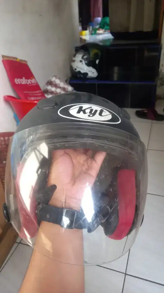 DIJUAL HELM KYT