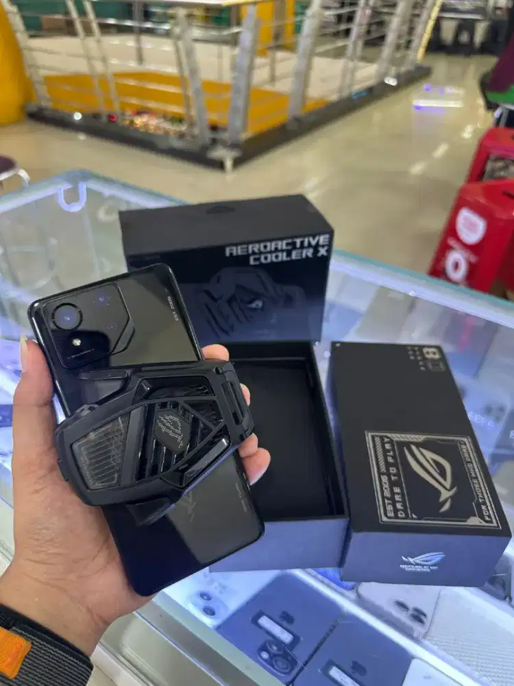 Asus rog 8 ram 12gb/256gb nfc second fullset bisa TT dan kredit