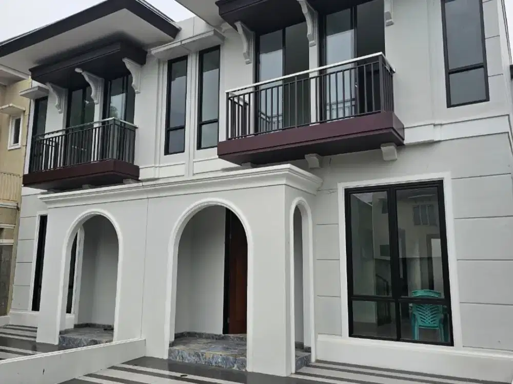 Rumah baru 2 lantai dengan bathub di kota wisata jarang ada murah