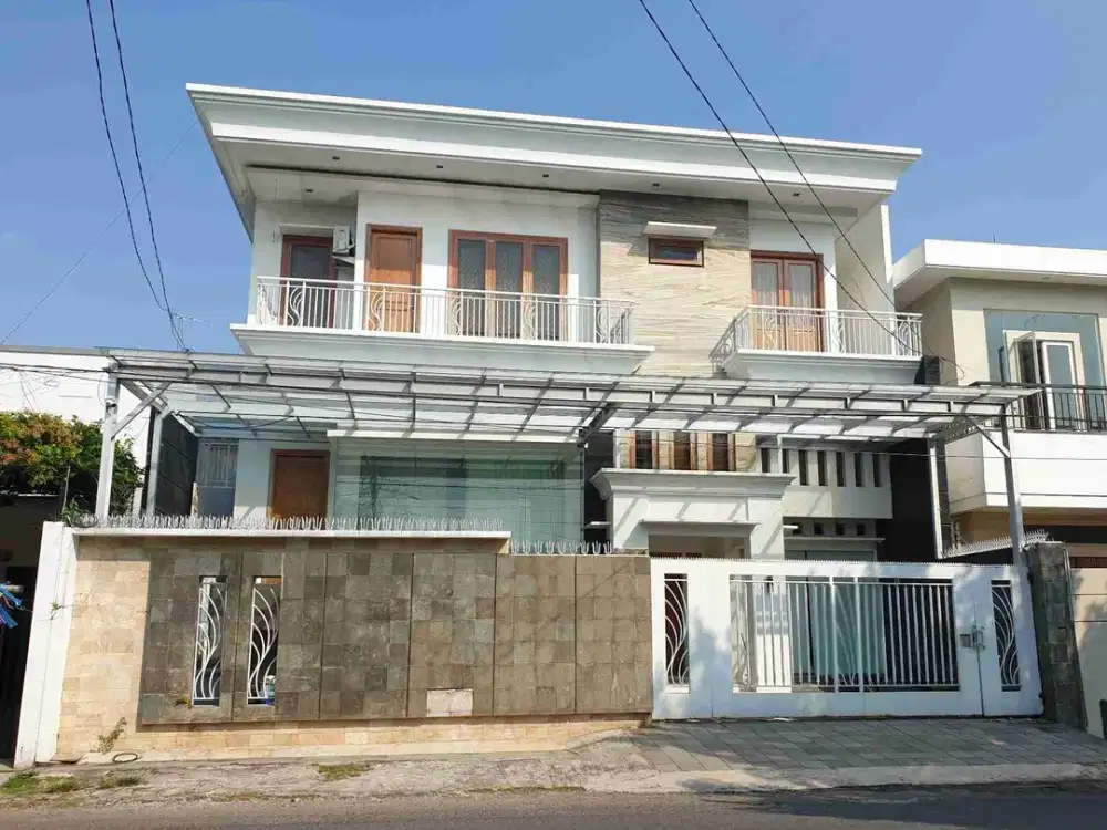 Dijual Rumah Mewah Tingkat 3 Lantai Siap Pakai Tengah Kota Semarang