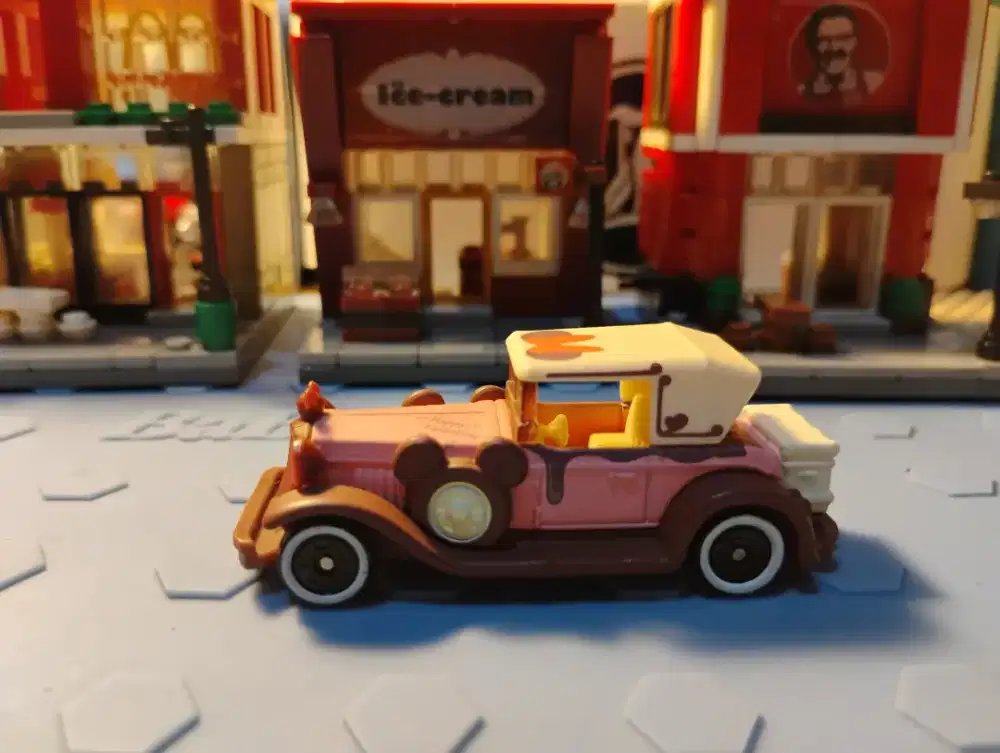 Tomica Disney Minnie Mouse