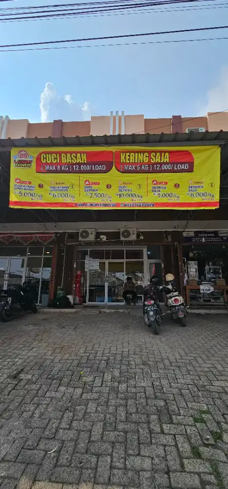 Dijual Ruko Beserta Isi Kos2an 4 kamar full AC