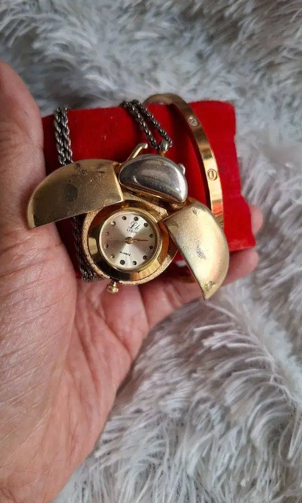 Jam Tangan Kalung/Pendant Watch Lebor Quartz edisi tahun 80 an