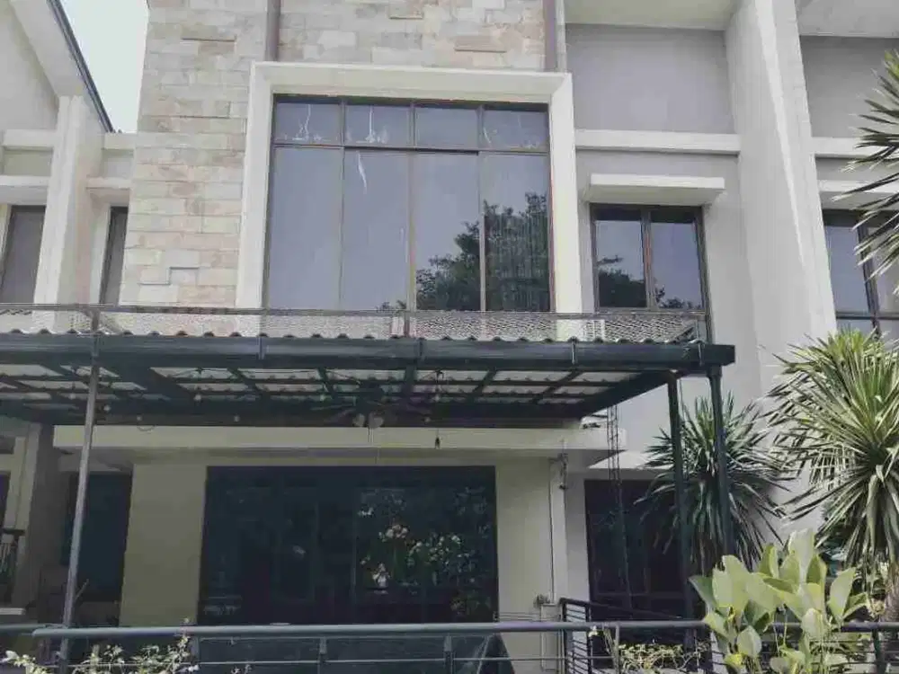 Rumah 3 Lantai SHM Luas 350m 5+1 Kamar Lebar 9 Foresta BSD City