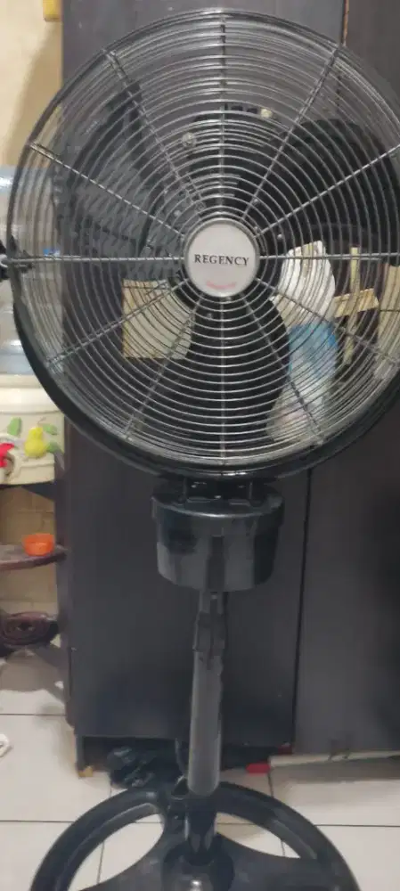 Kipas angin regency 18 in