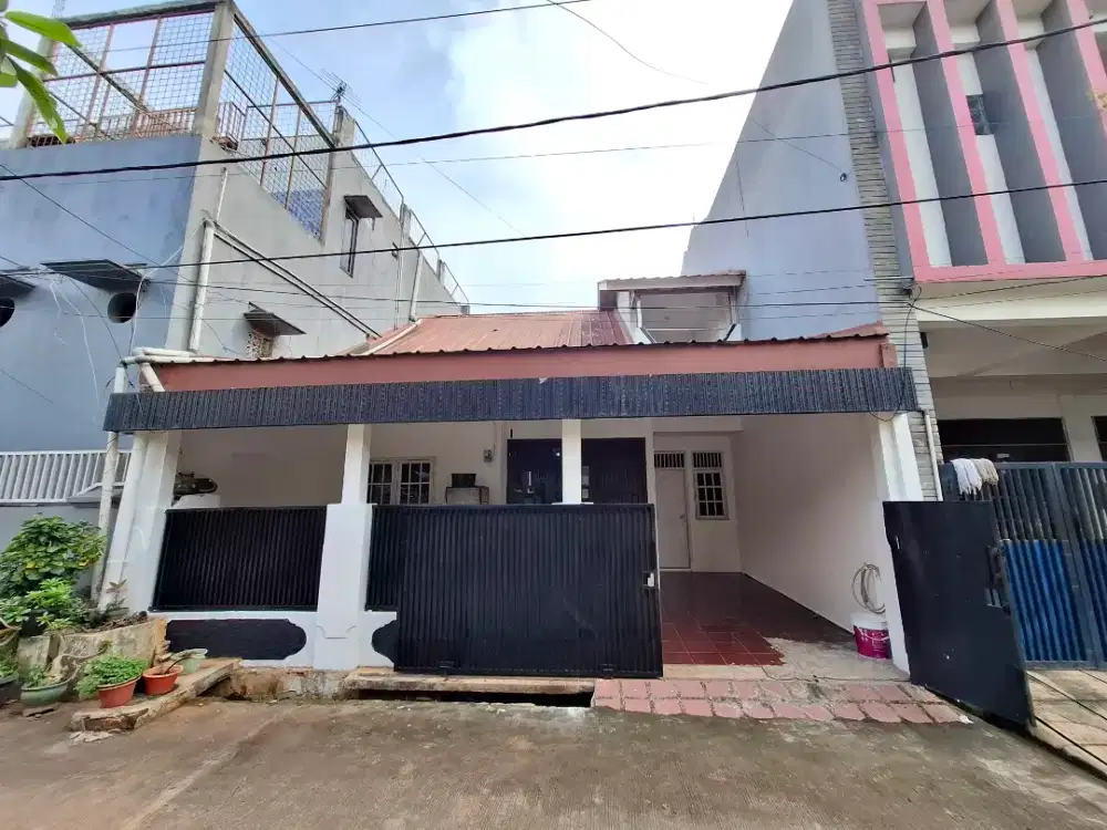 DIJUAL RUMAH 2 LANTAI STRATEGIS DI JATIASIH, BEKASI (SIAP HUNI + SHM)
