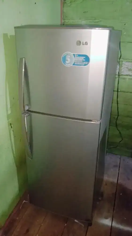 Kulkas 2pintu LG siap pakai