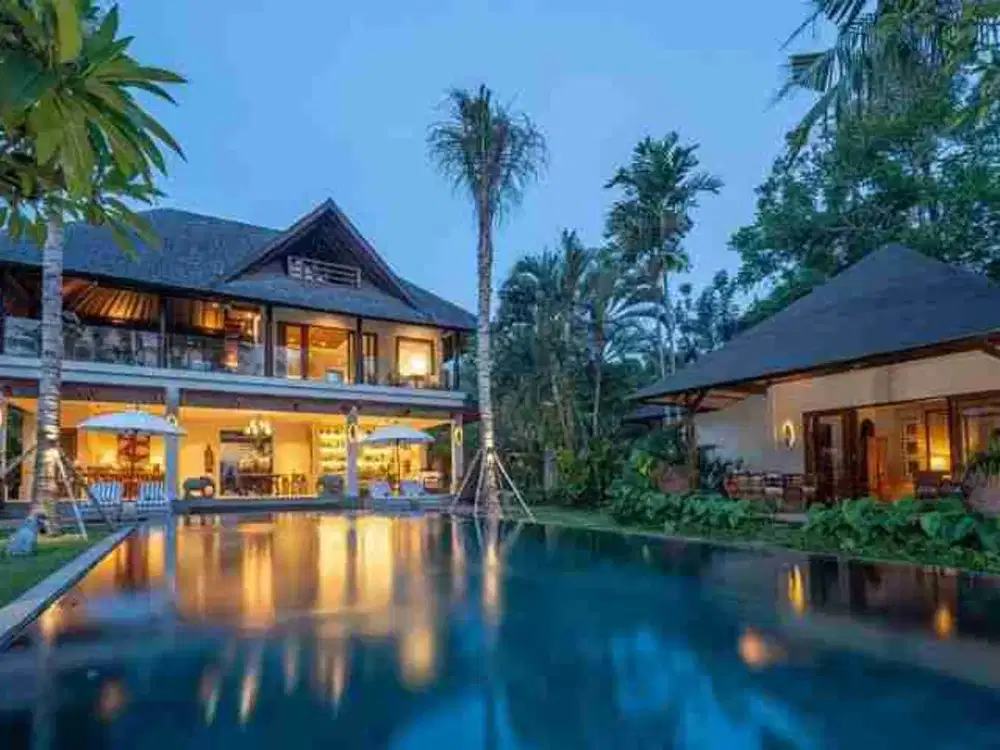 VILA MEWAH MODERN OCEAN VIEW CEMAGI