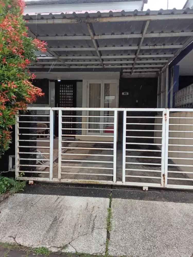 Sewa harian rumah AC Permata Jingga Suhat Lowokwaru malang