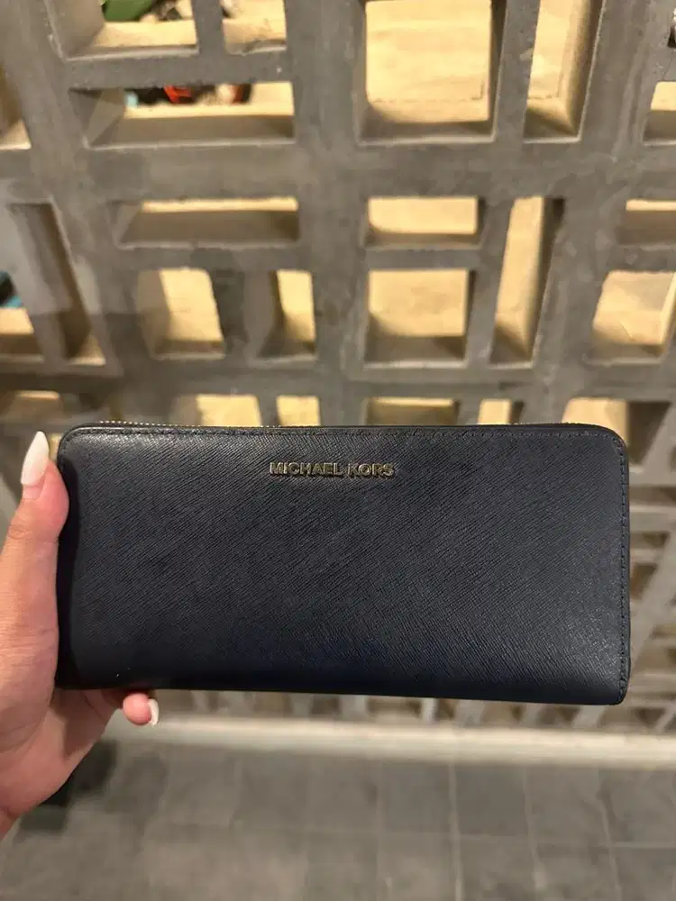 Michael Kors - Dompet Branded Mulus Bekas Artis
