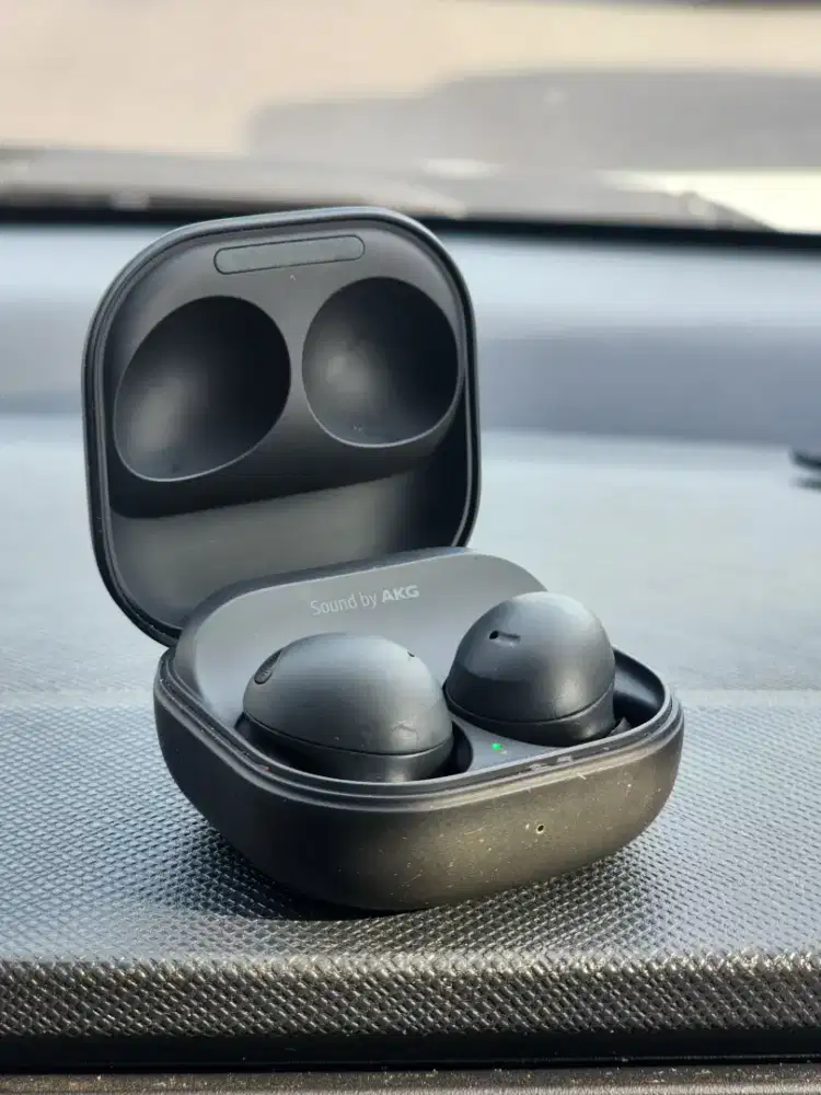 Pre Loved Galaxy Buds Pro 2