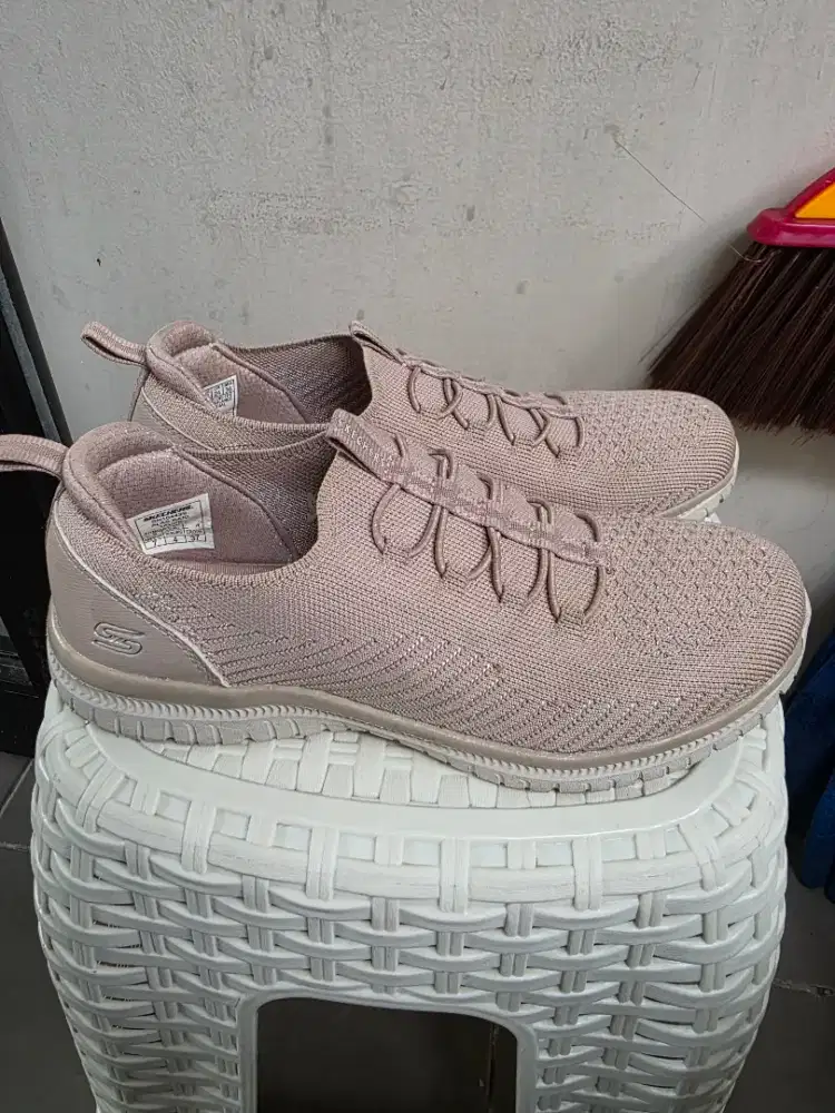 Sketchers Virtue Woman (Second)