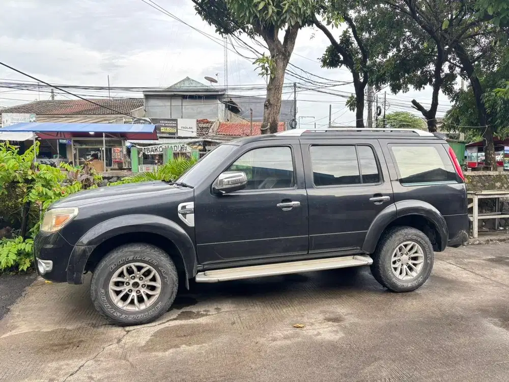Ford EVEREST XLT MT 4x2 2012